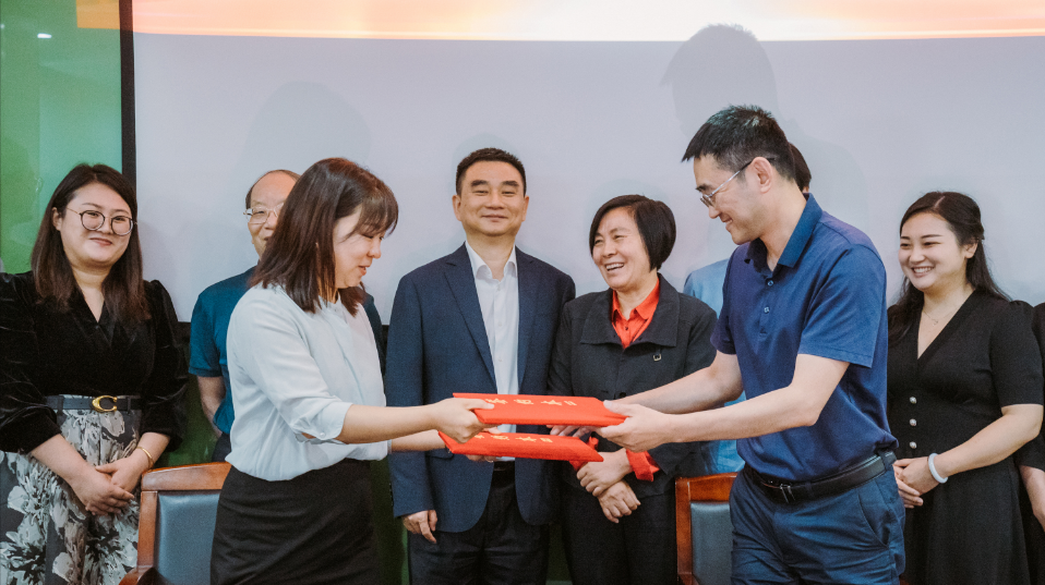 强强联合丨和记AG生物海外BD战略合作签约